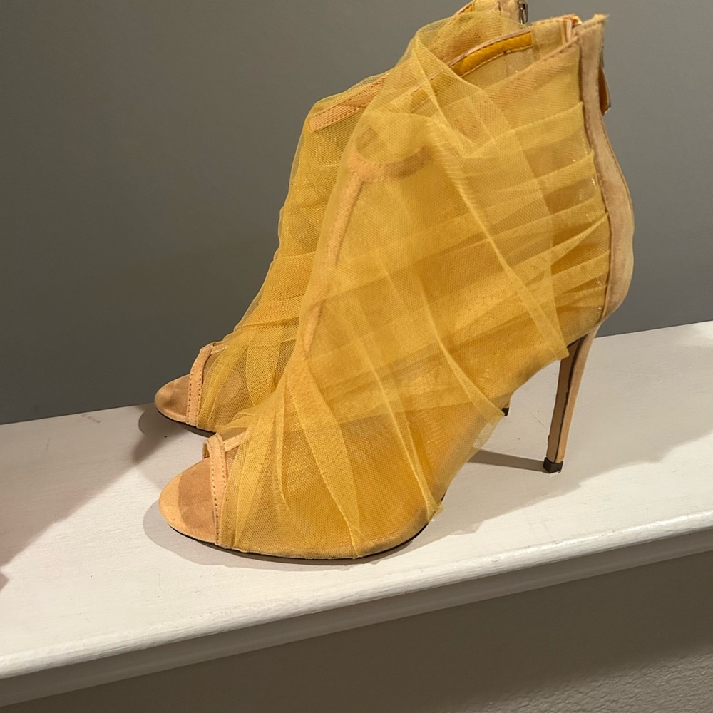 Elegant Yellow Mesh Women's Heels